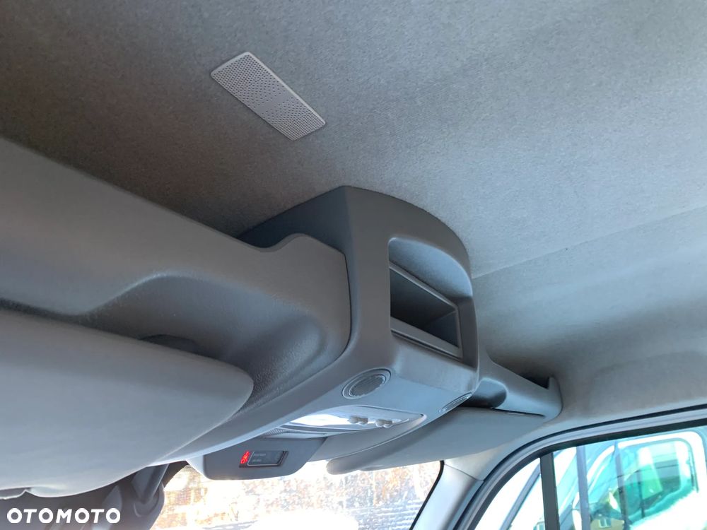 Renault MASTER MAXI VAN L3H2 MOCNY SILNIK 2.3DCI Bez-BiTurbo! Rozrząd na ŁAŃCUCHU, Pełna zabudowa paki, Zawiasy drzwi tył 270' DMC3.5t Duża ładowność 1301Kg, Homologacja VAT-1, Parktroniki, Minibar, Stolik EasyLife, Lustro WideView, Oświetlenie LED, Tempomat, Halogeny, Pakiet Chrom Design, Grafitowe wnętrze, SERWIS ASO! - 29