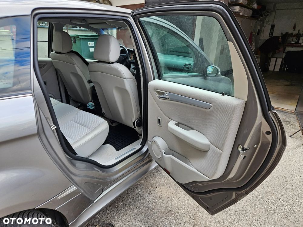 Mercedes-Benz Klasa B 180 CDI - 14