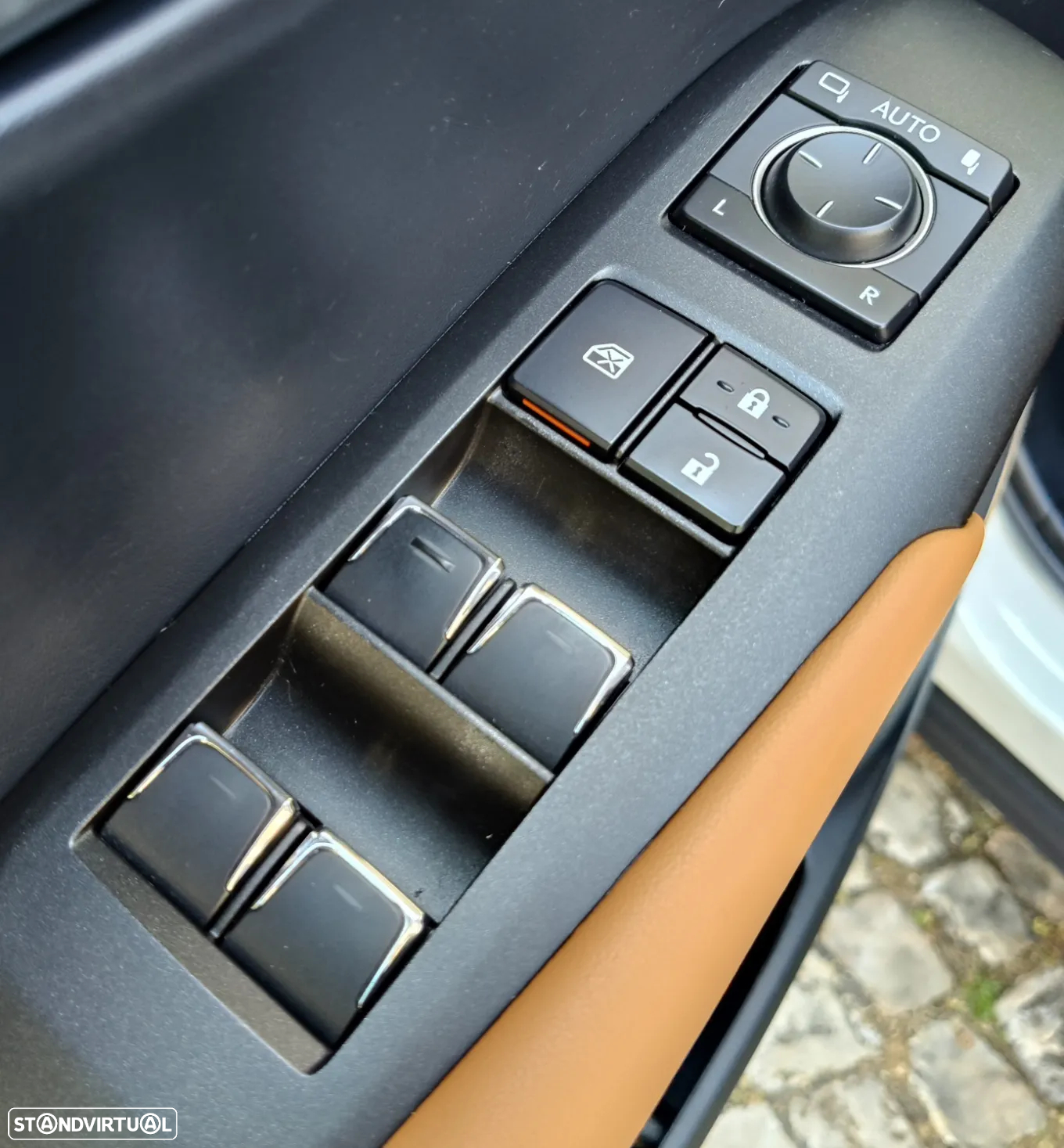 Lexus NX 300h Executive+ - 17