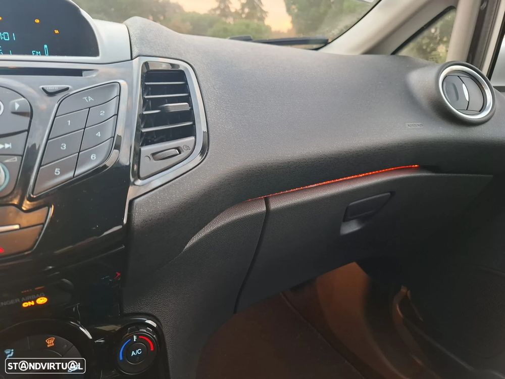Ford Fiesta 1.0 Ti-VCT Titanium - 44