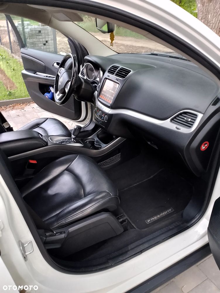 Fiat Freemont 2.0 Multijet Lounge AWD - 24