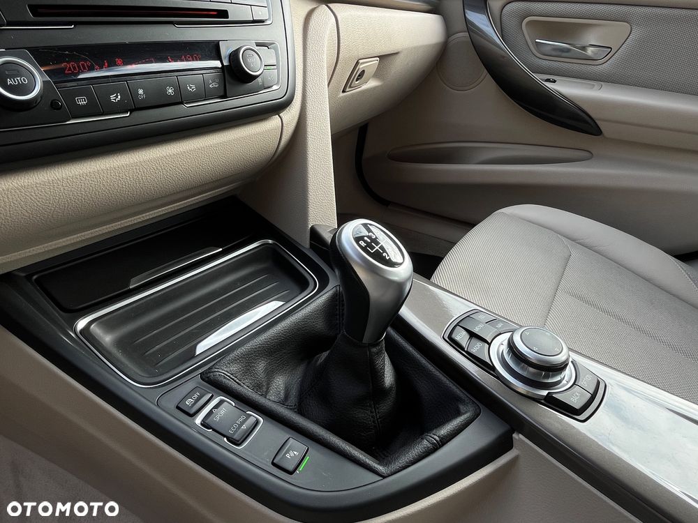 BMW Seria 3 318d Modern Line - 14