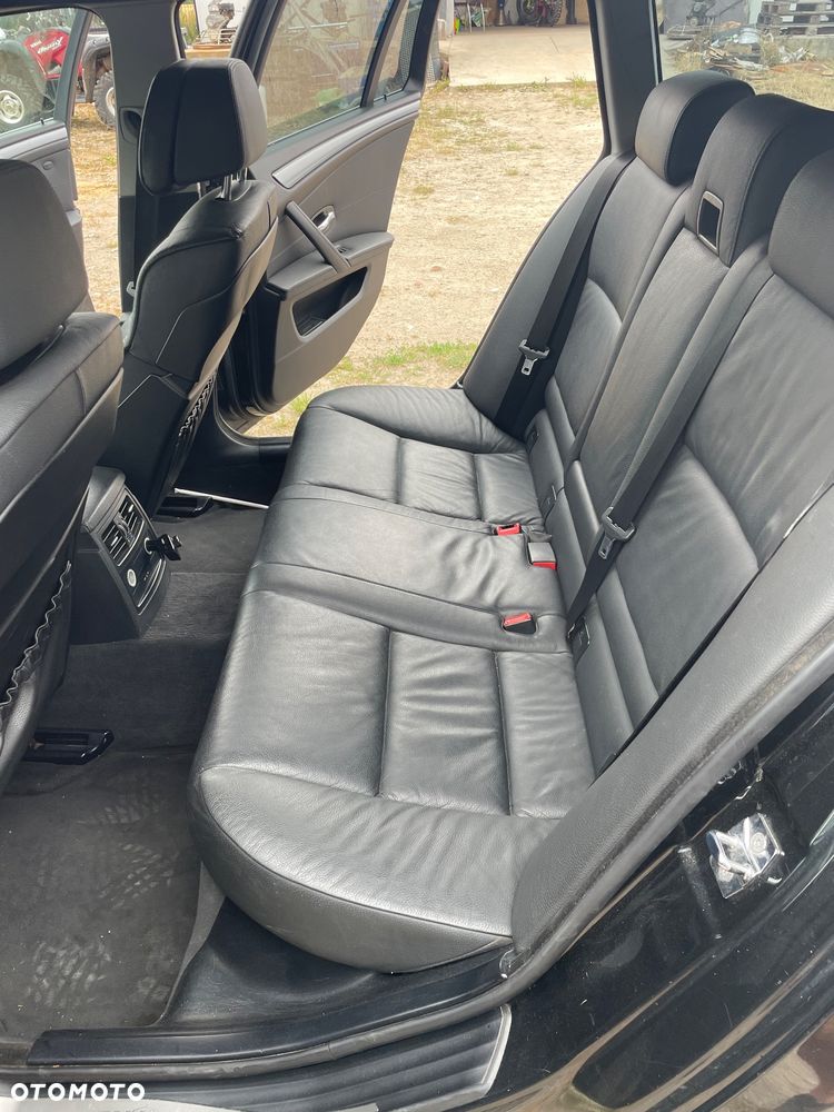 BMW Seria 5 530d Touring - 13
