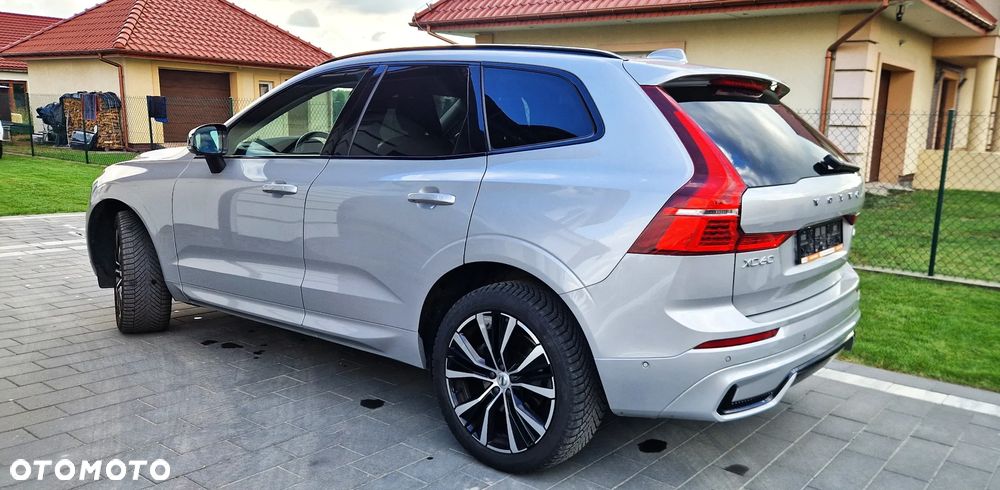Volvo XC 60 B4 D Plus Dark - 8