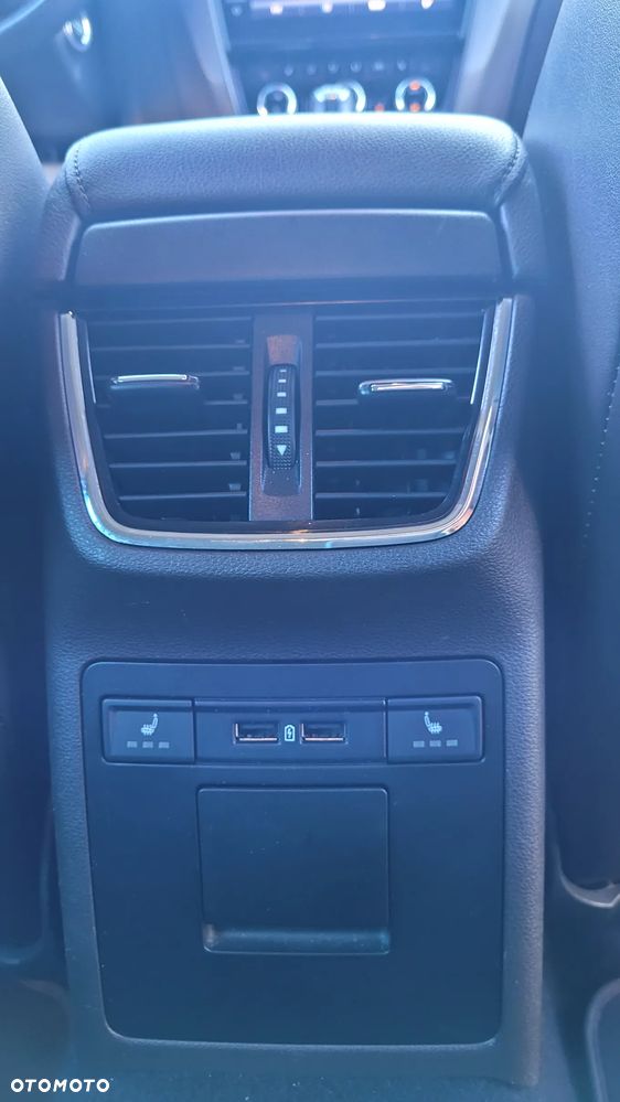 Skoda Octavia 1.8 TSI 4x4 DSG L&K - 24