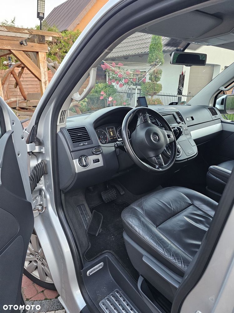 Volkswagen Multivan - 6