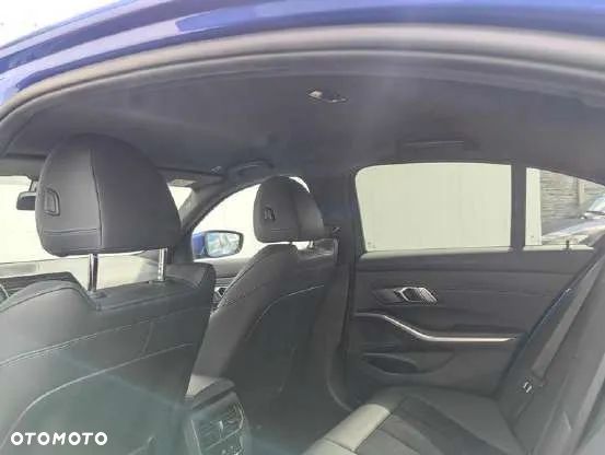BMW Seria 3 320d xDrive M Sport sport - 20