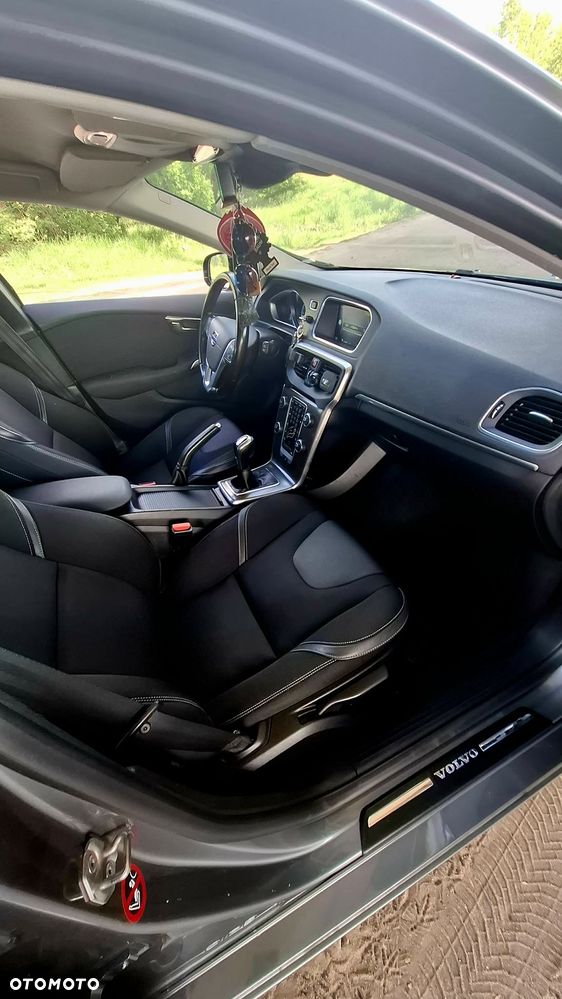 Volvo V40 D4 Kinetic - 19