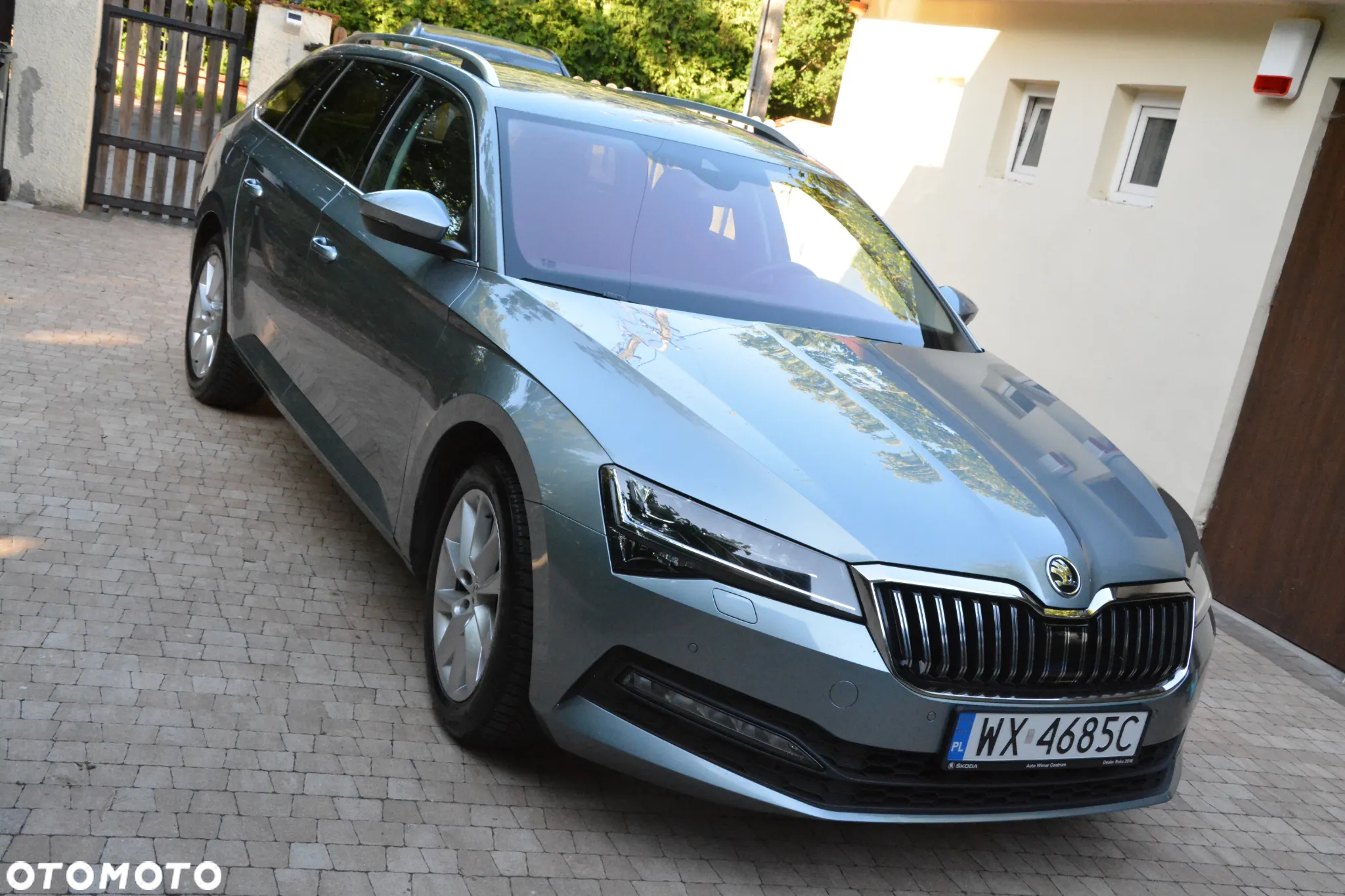 Skoda Superb 2.0 TDI SCR Ambition DSG - 3