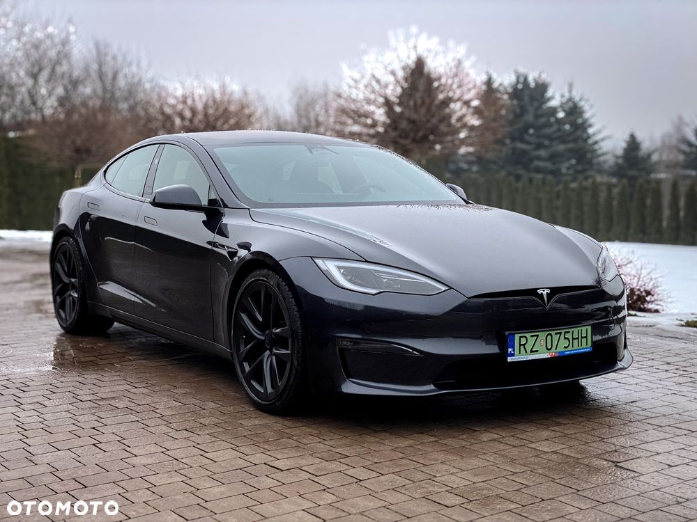 Tesla Model S - 29