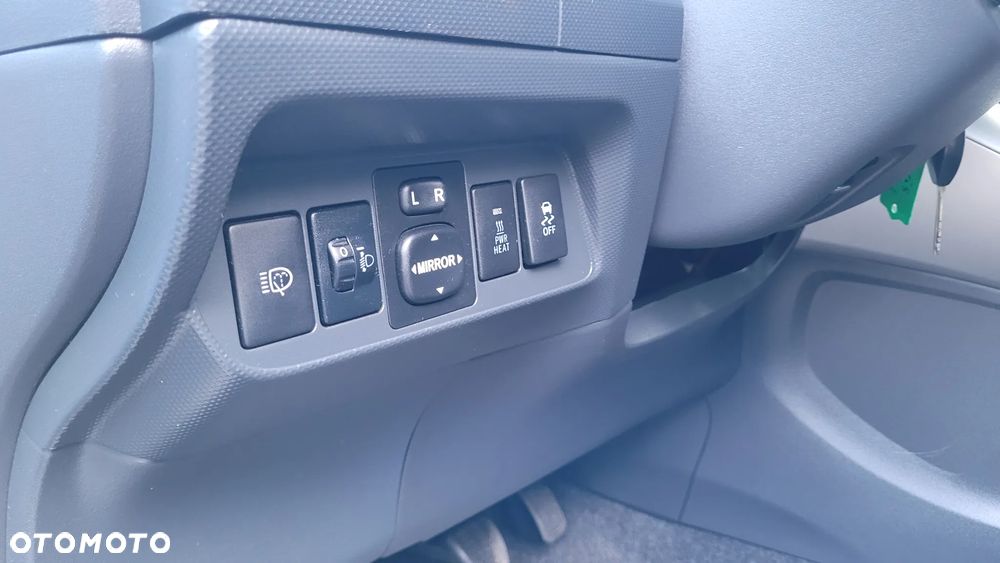 Toyota Auris 2.0 D-4D Edition - 26
