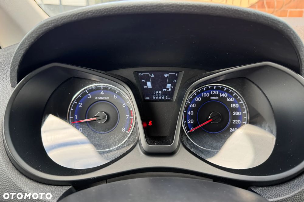 Hyundai ix20 1.6 blue YES Gold - 12