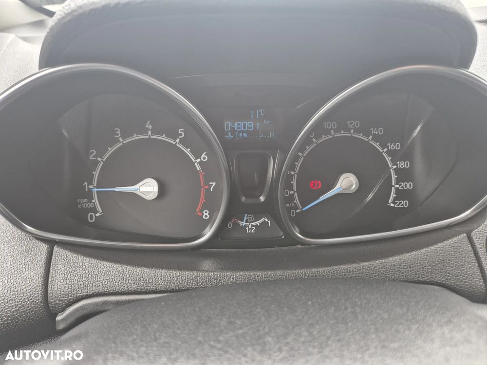 Ford EcoSport 1.0 EcoBoost Titanium - 17