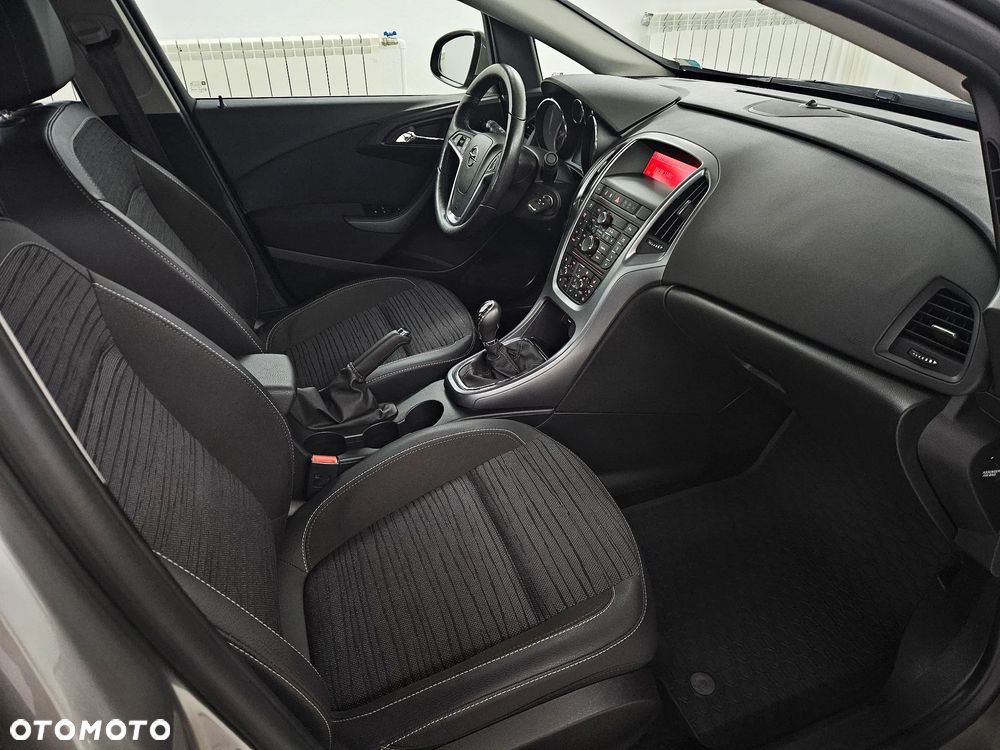 Opel Astra - 24