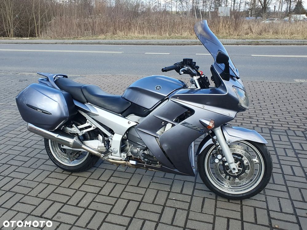 Yamaha FJR - 2