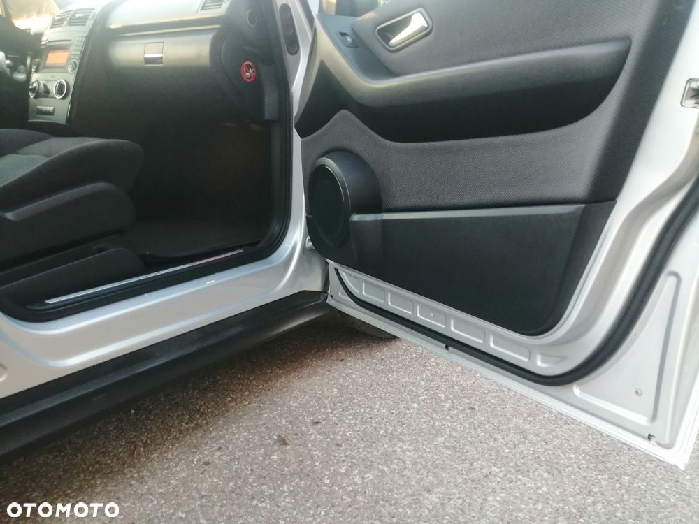 Mercedes-Benz Klasa A 150 Classic Edition 10 - 17