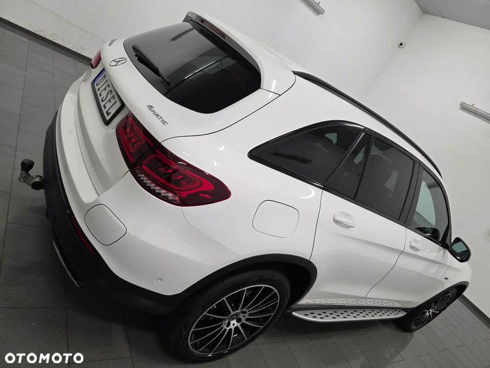Mercedes-Benz GLC 300 de 4Matic 9G-TRONIC AMG Line Plus - 36