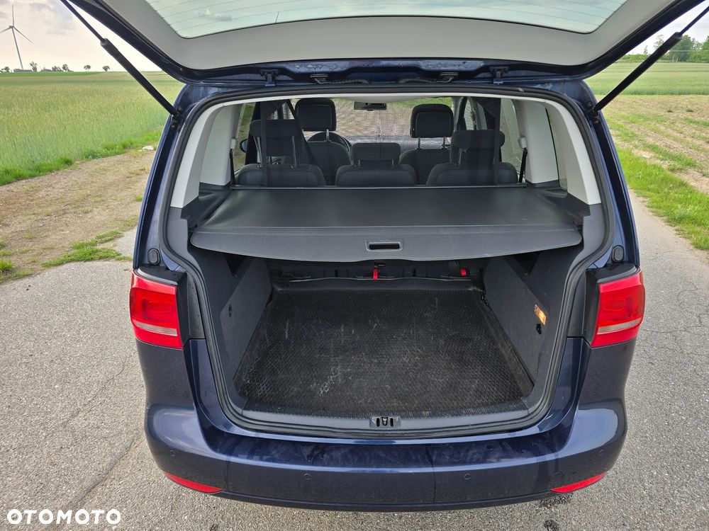 Volkswagen Touran 2.0 TDI DPF DSG Highline - 23