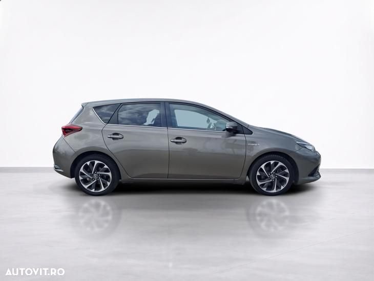 Toyota Auris - 8