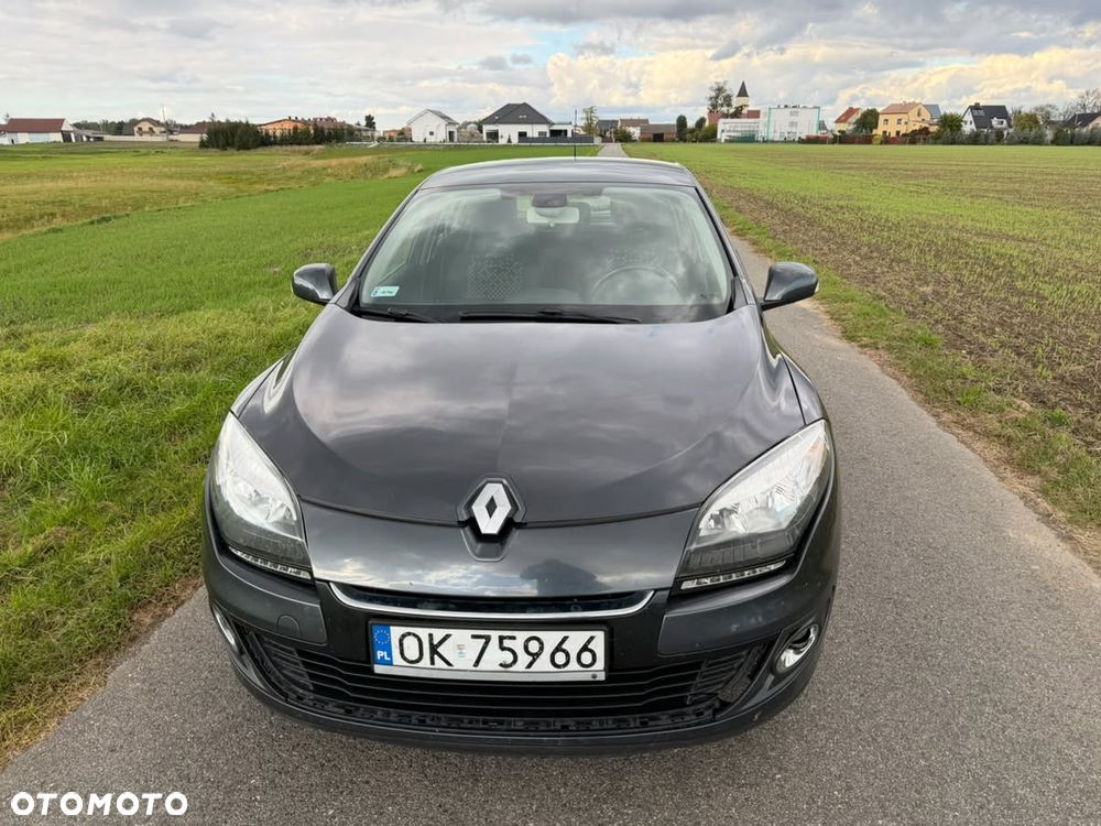 Renault Megane 2013 photo 2