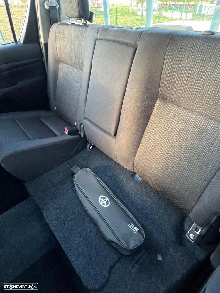 Toyota Hilux 2.4 D-4D 4WD CD CH Aut. - 49