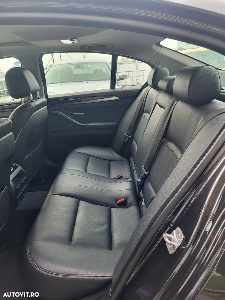 BMW Seria 5 535i xDrive AT - 13
