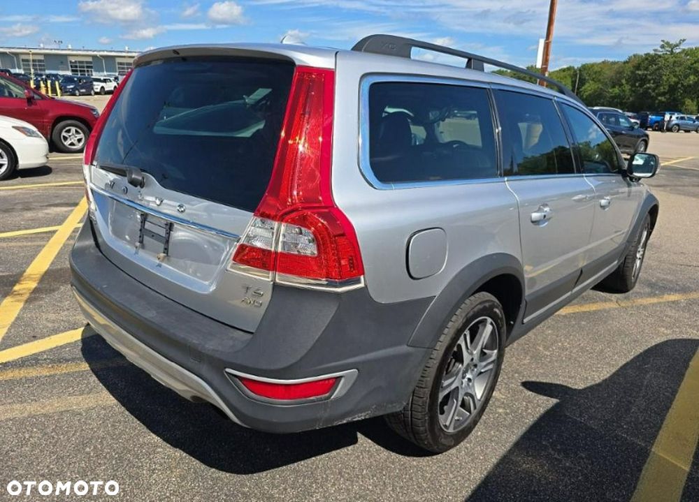 Volvo XC 70 - 4