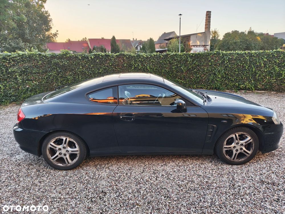 Hyundai Coupe 2006 photo 2