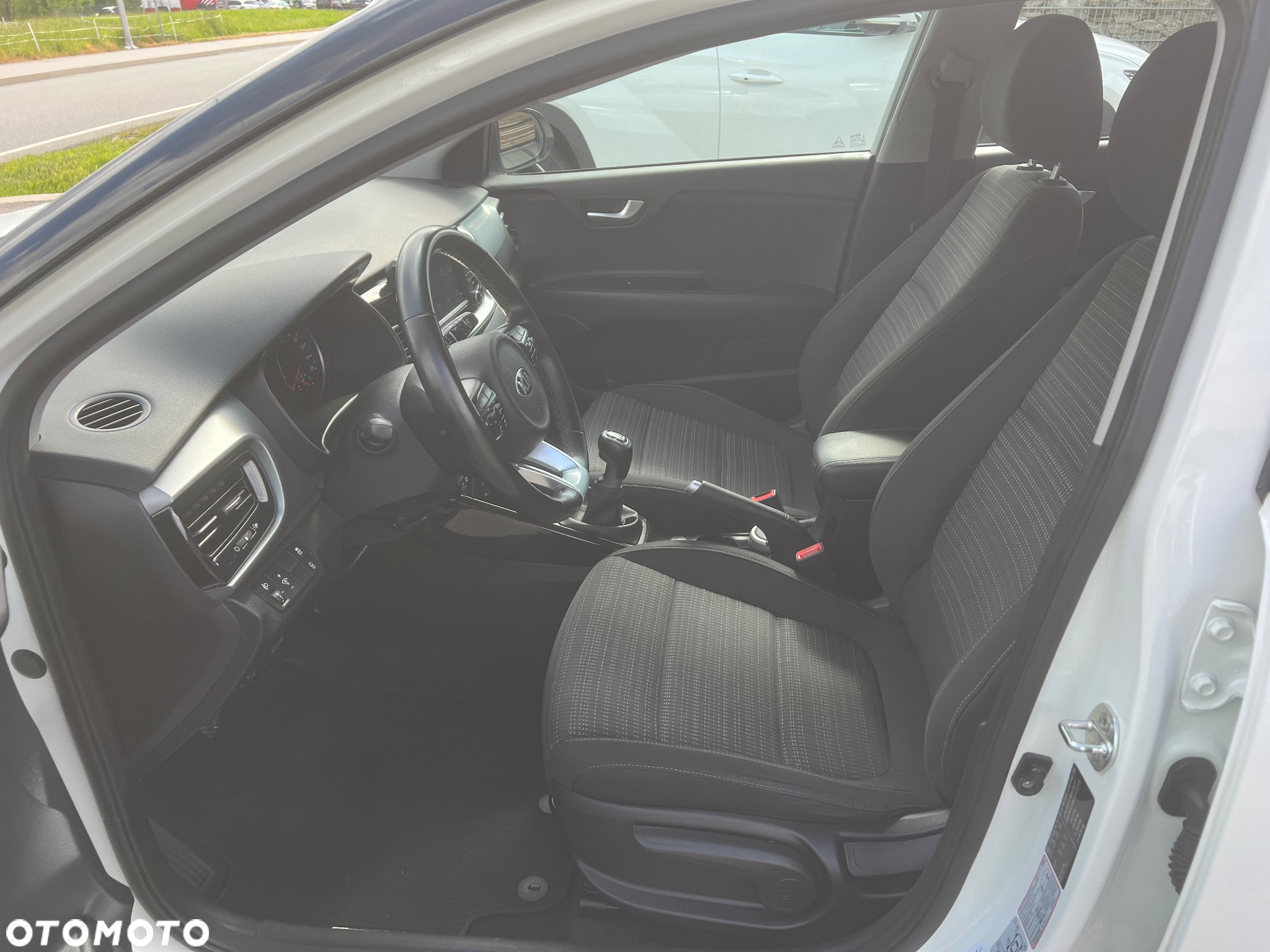 Kia Stonic 1.4 Edition 7 - 10