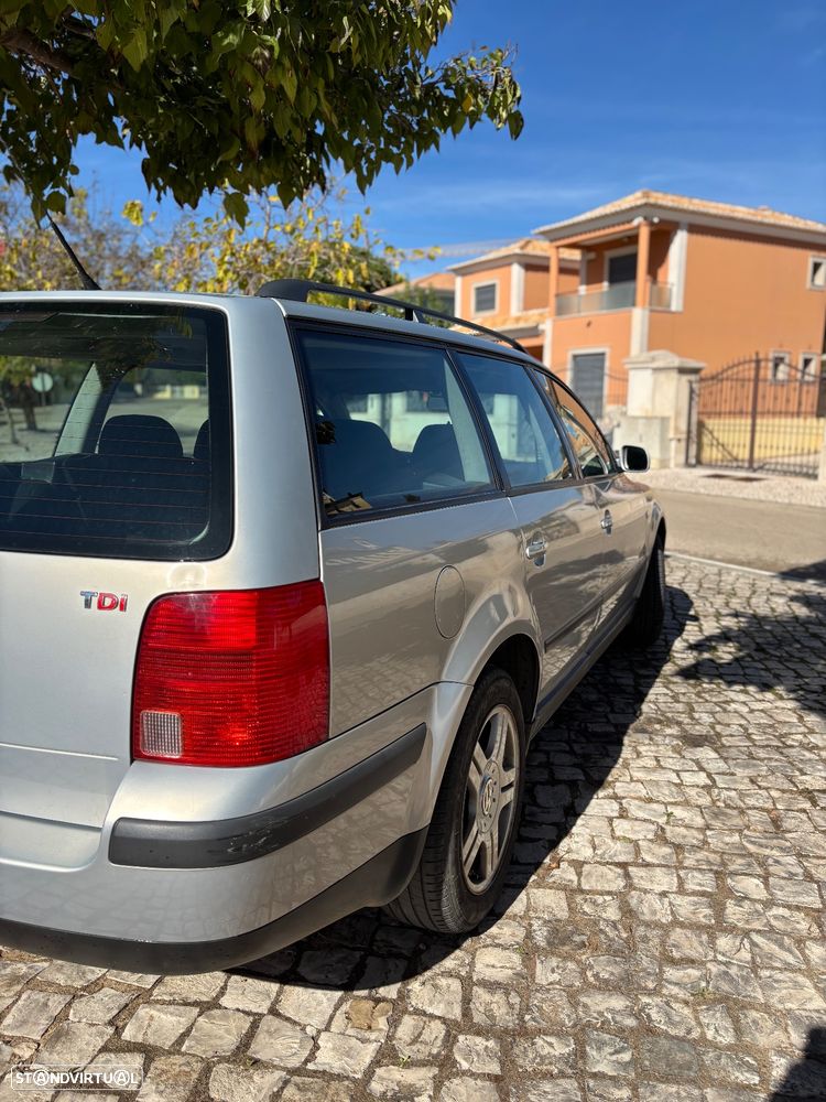 VW Passat Variant - 6