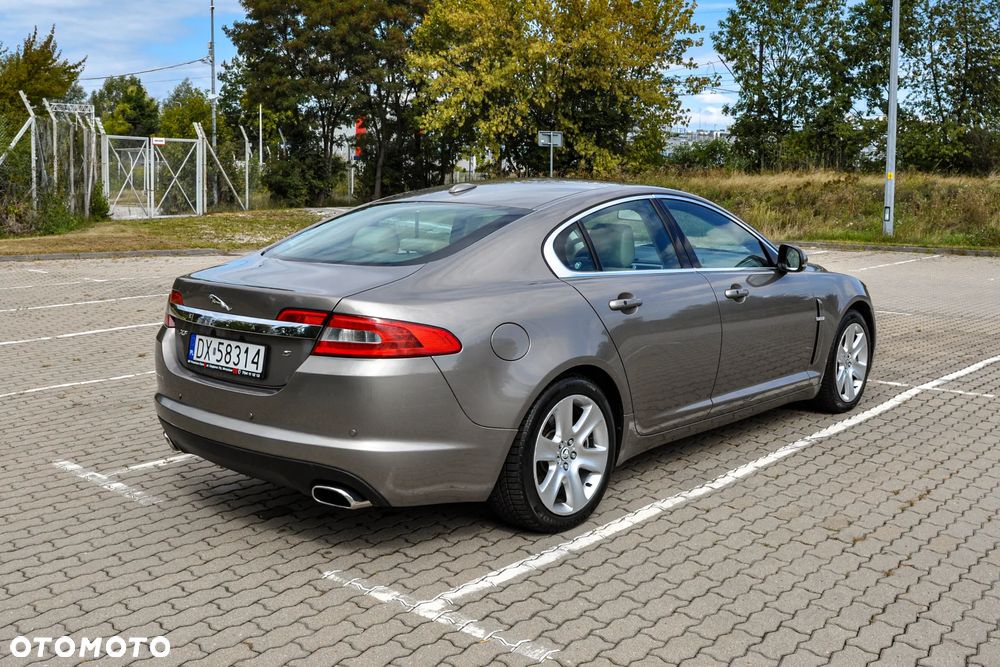Jaguar XF 3.0 V6 D S Premium Luxury - 4