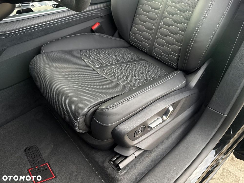 Audi RS Q8 - 12