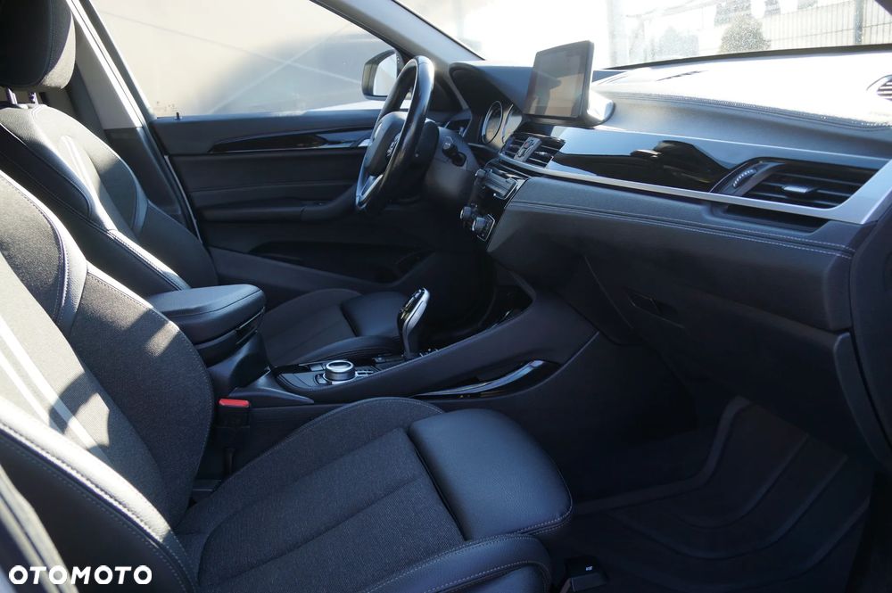 BMW X1 xDrive20d Sport Line - 28