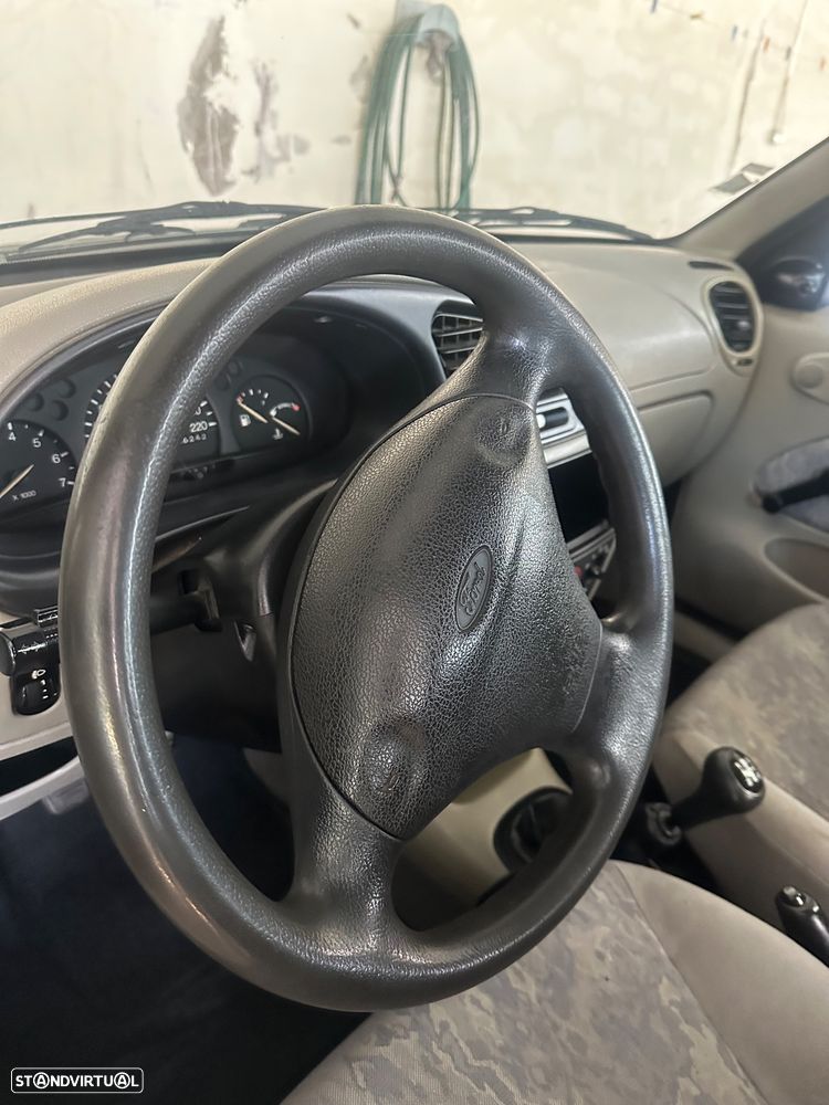 Ford Fiesta 1.25 Studio - 6