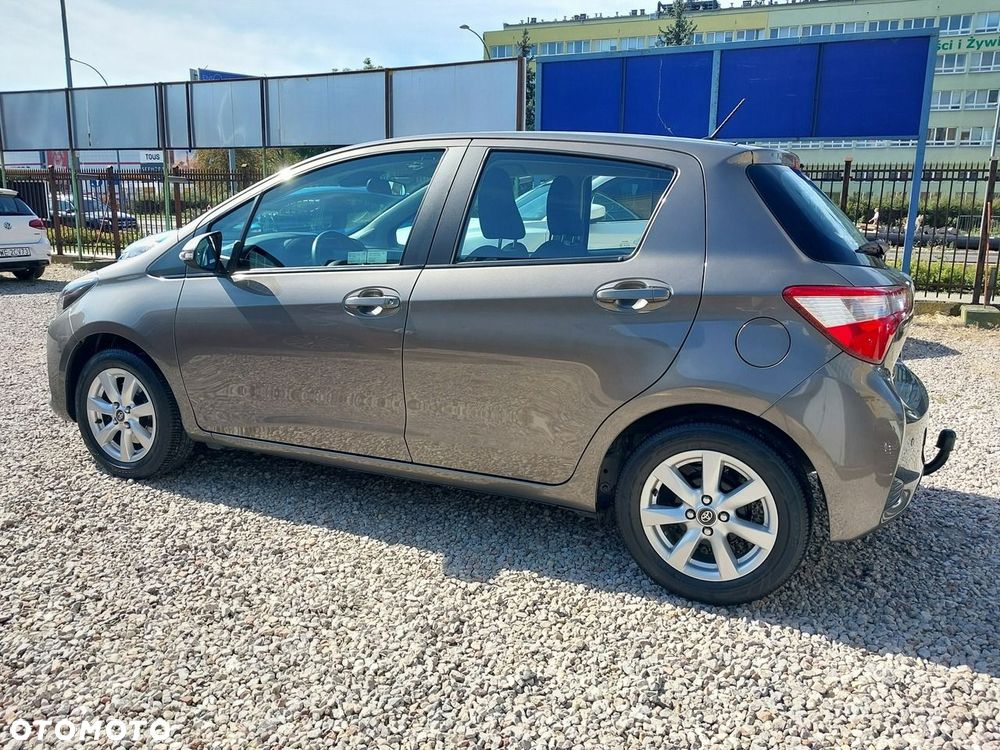 Toyota Yaris 1.5 Premium - 3