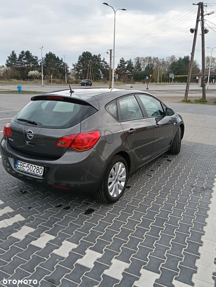 Opel Astra 1.6 - 23