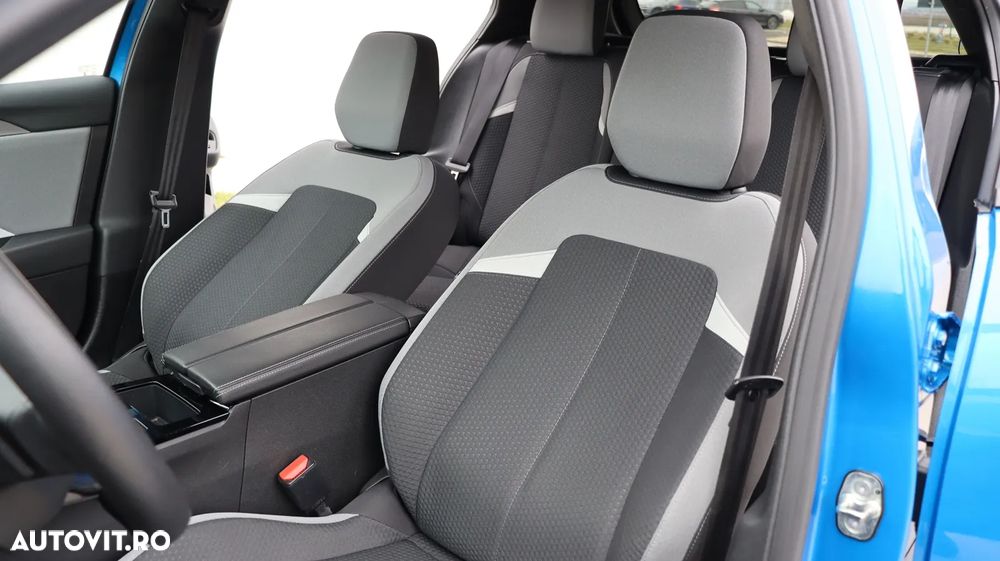 Opel Astra 1.6L Turbo PHEV AT8 Business Edition - 16