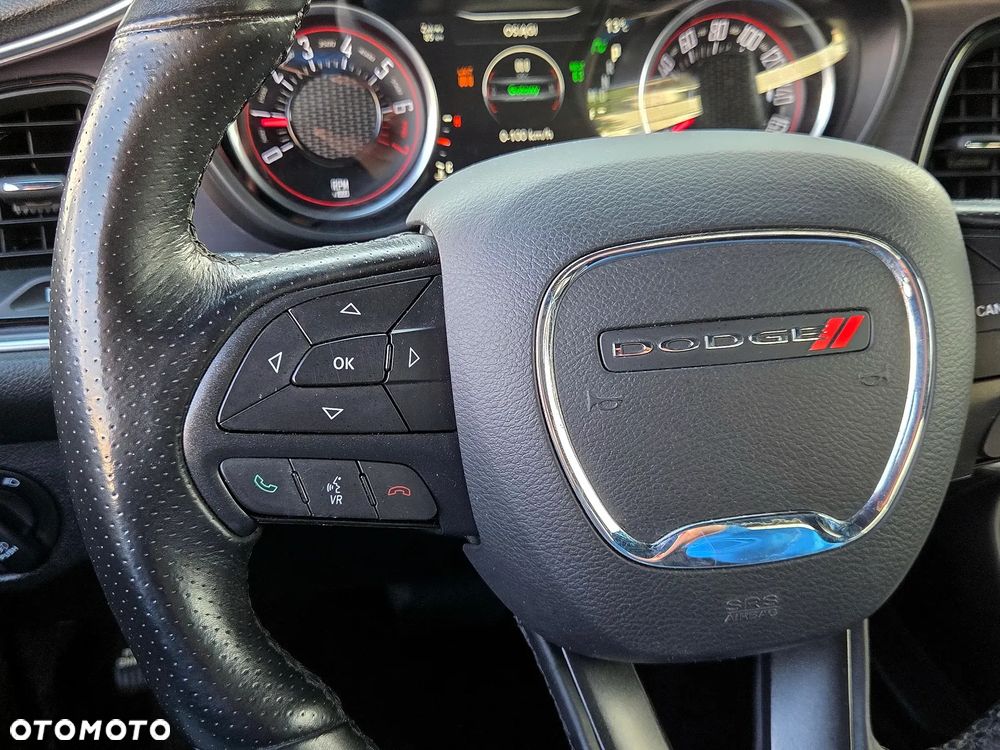 Dodge Challenger Automatik SXT Plus - 24