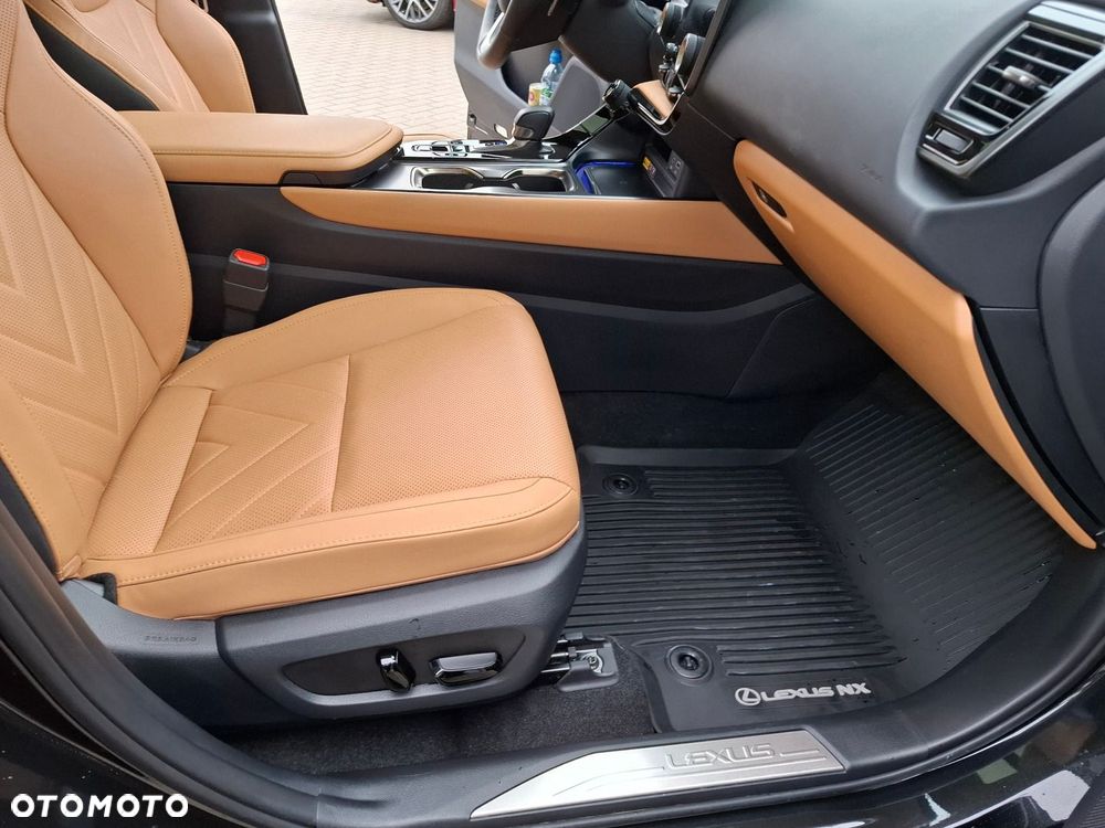 Lexus NX 350h Omotenashi AWD - 22