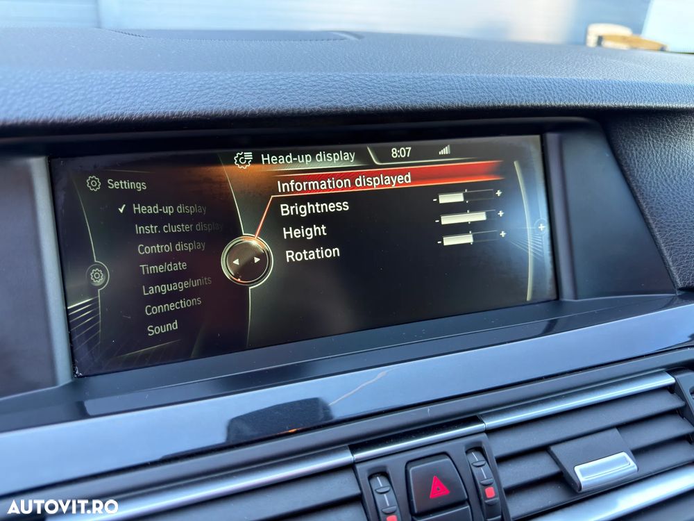 BMW Seria 5 520d Aut. - 34