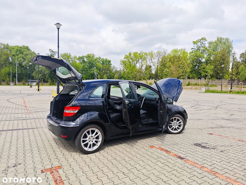 Mercedes-Benz Klasa B 200 CDI Special Edition - 30