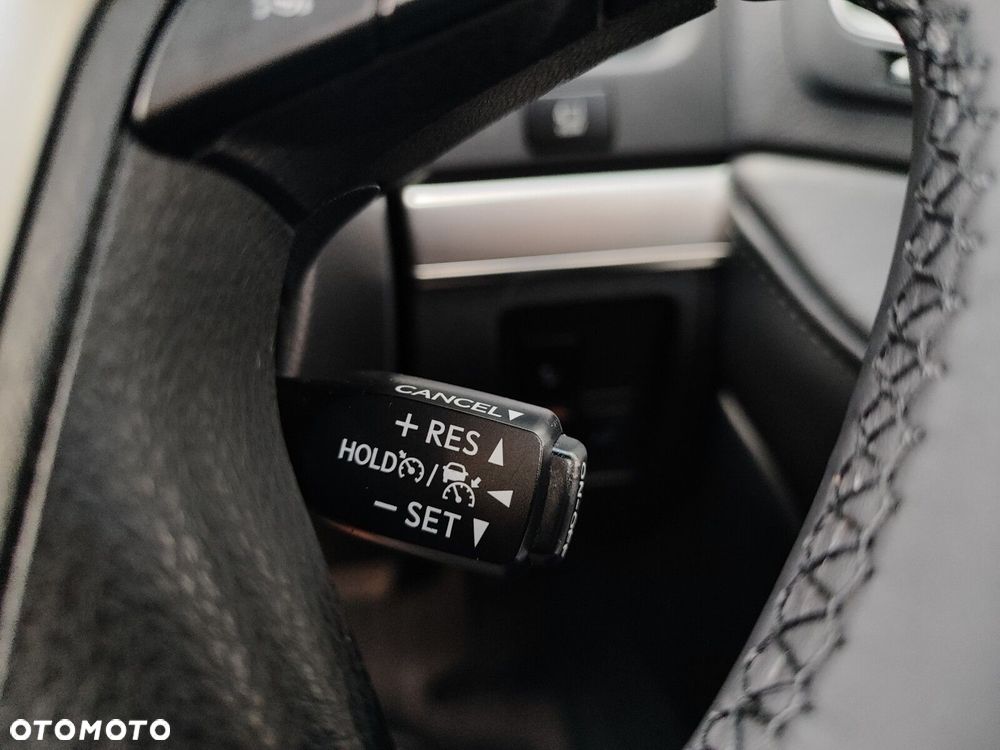 Toyota Land Cruiser - 22