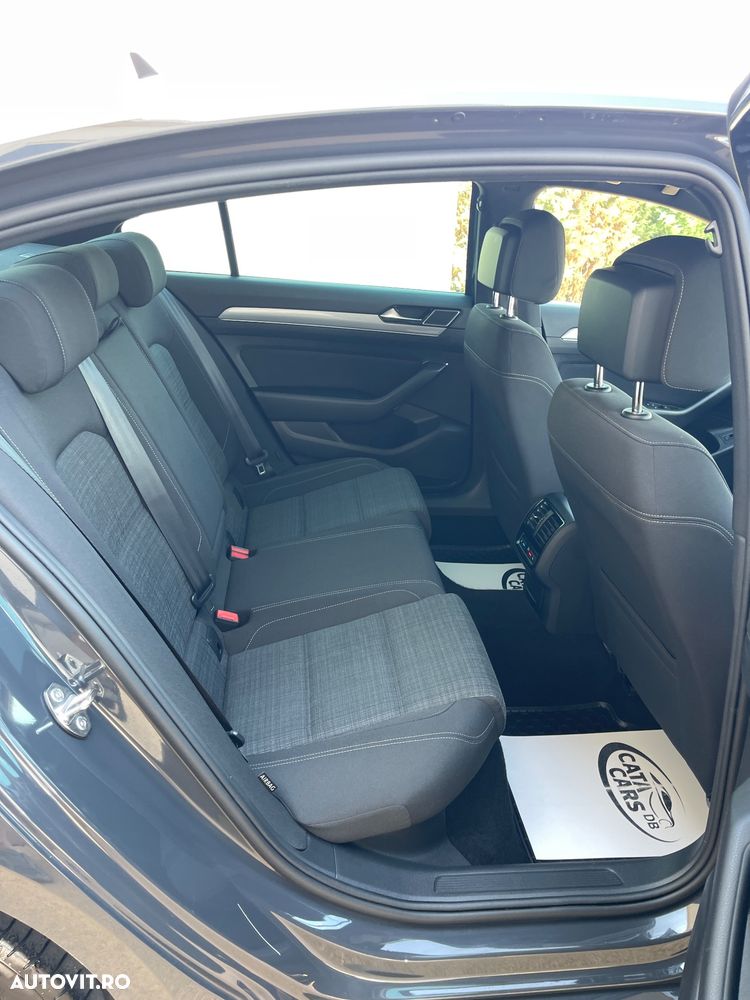 Volkswagen Passat 1.6 TDI SCR DSG Business - 25