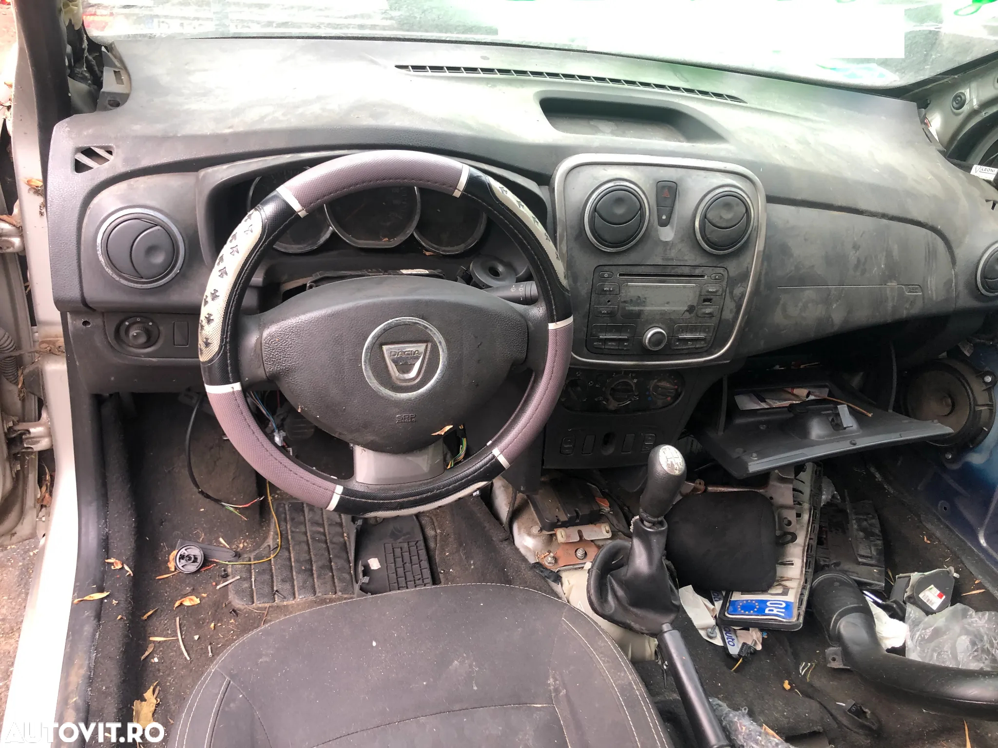 Dezmembrez Dacia Logan 2 1.2 benzina 2014 gri - 6