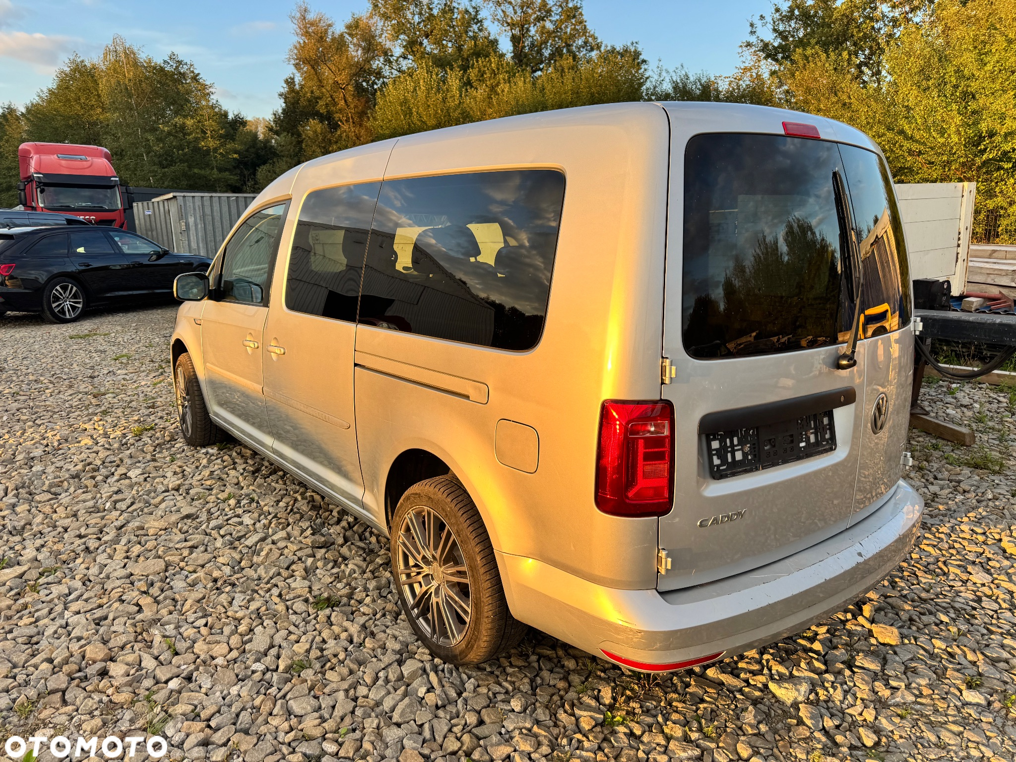 Volkswagen Caddy 2.0 TDI (7-Si.) DSG Maxi Trendline - 2