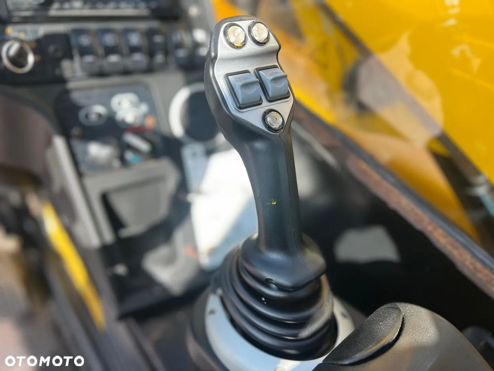 JCB 560-80 - 21
