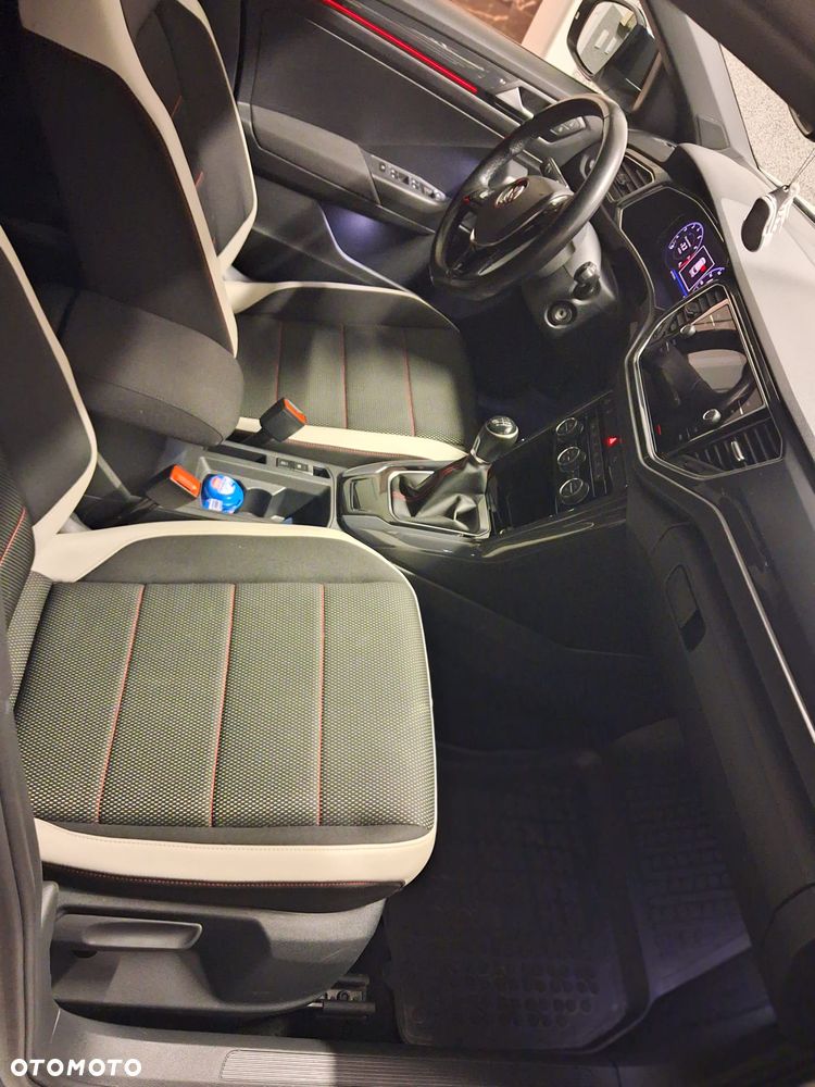 Volkswagen T-Roc 1.0 TSI Premium - 7