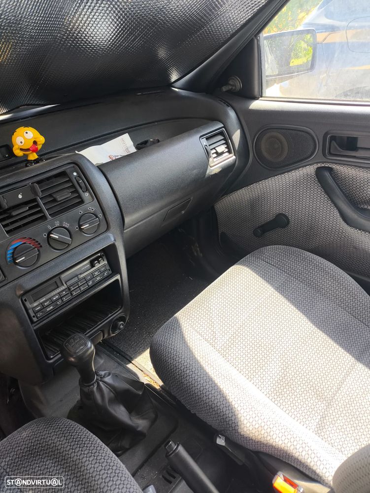 Ford Escort 1.3 CL - 8