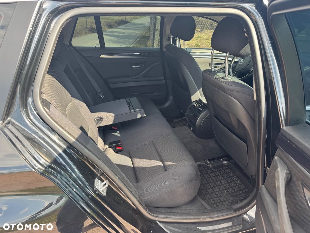 BMW Seria 5 520d - 12