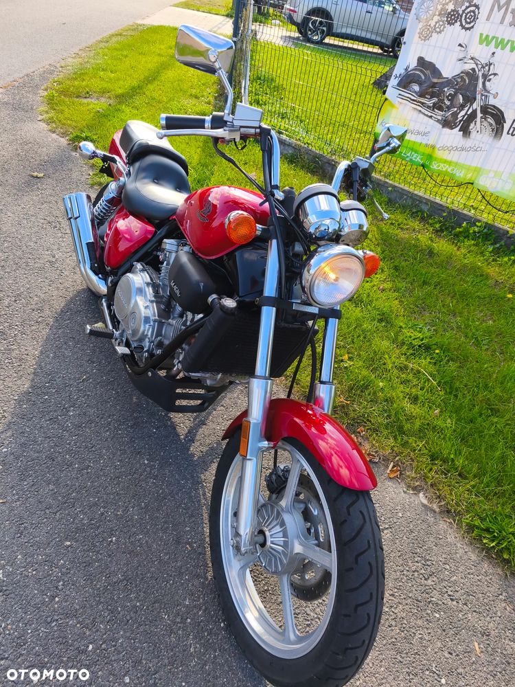 Honda VF - 4